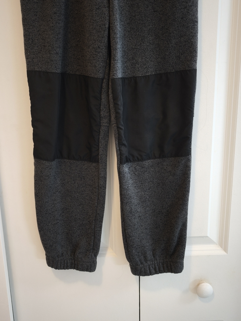 NEW - KIDS Gray & Black Contrast Fleece Jogger Pants - Picture 2 of 6